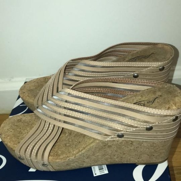 Lucky Brand NEW LKMILLER2 Platinum Wedge Sandals - Picture 1 of 1